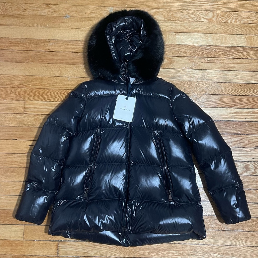 MONCLEAR LAICHE SHORT DOWN JACKET